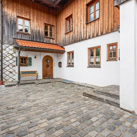Falkenstein Daire *